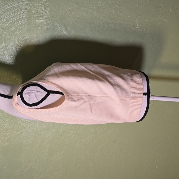 St. John basics tank cream size med - Picture 2 of 6